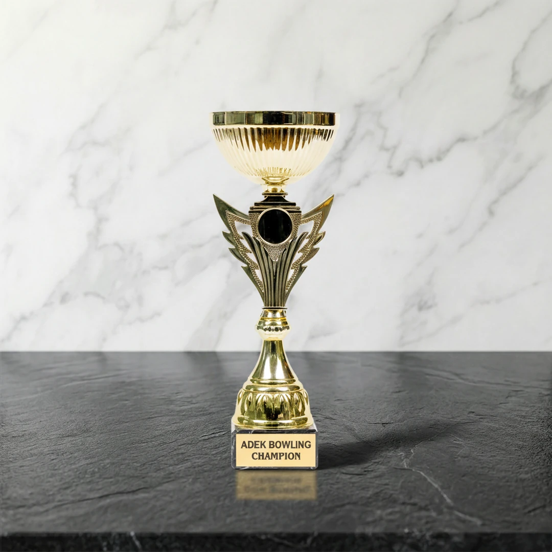 Small Trophies 25